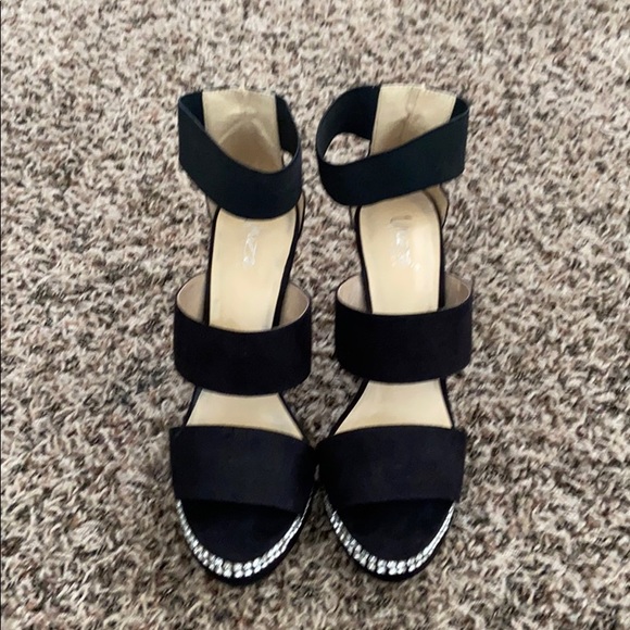 Unze London diamond encrusted shoes - Picture 1 of 3